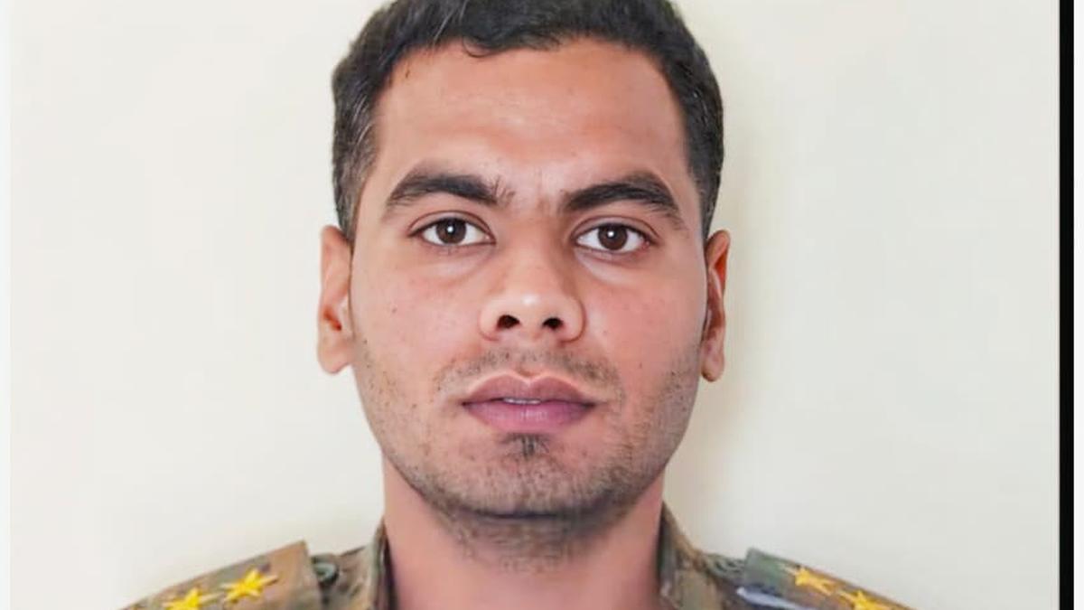 Madhya Pradesh’s Hawk Force Inspector killed in encounter with Maoists in Chhattisgarh